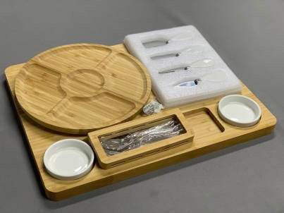 Доска и менажница для подачи и сервировки сыра с набором ножей